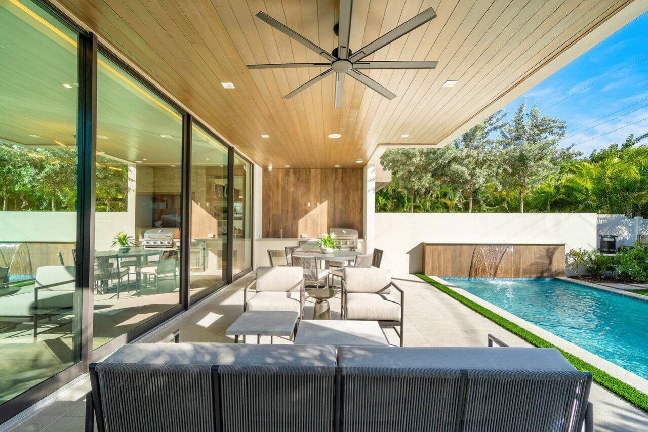 130 NE Wavecrest Way, Boca Raton, FL 33432 Photo