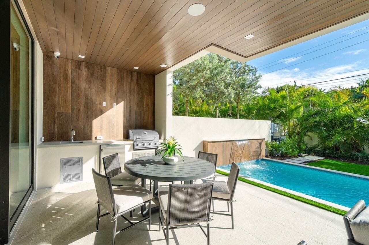 130 NE Wavecrest Way, Boca Raton, FL 33432 Photo