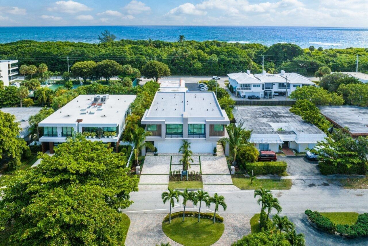 130 NE Wavecrest Way, Boca Raton, FL 33432 Photo