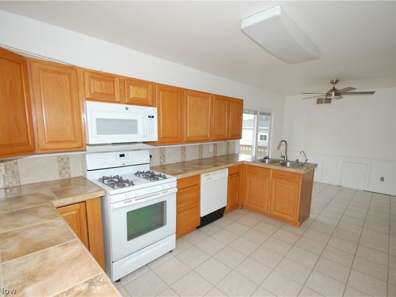 3930 Brandomyne Avenue, Austintown, OH 44511 Photo 10