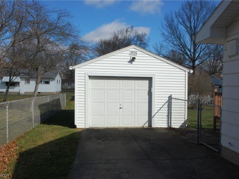 3930 Brandomyne Avenue, Austintown, OH 44511 Photo 2