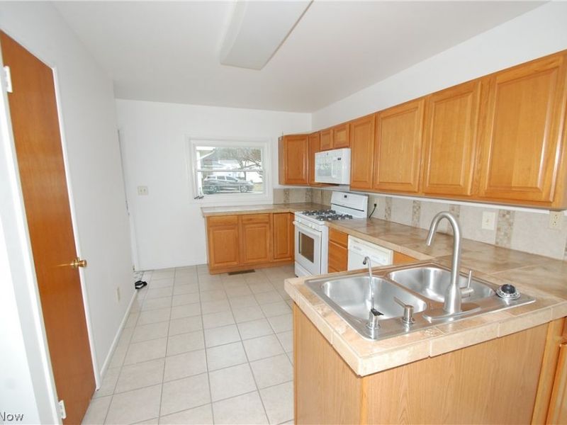 3930 Brandomyne Avenue, Austintown, OH 44511 Photo 9