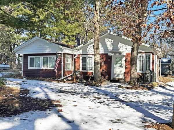 313 North Shore Drive, Oxford, WI 53952