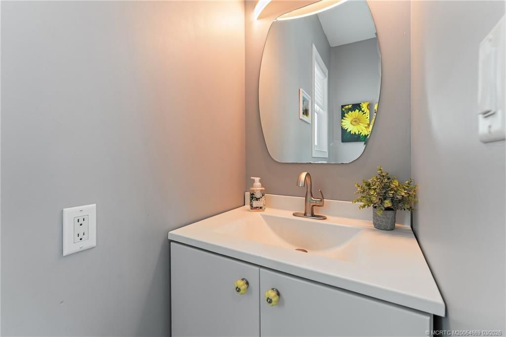 2318 NW Bay Colony Court, Stuart, FL 34994 Photo