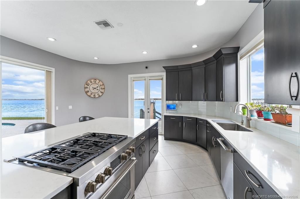 2318 NW Bay Colony Court, Stuart, FL 34994 Photo
