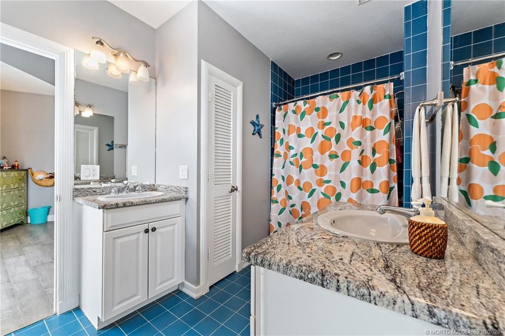 2318 NW Bay Colony Court, Stuart, FL 34994 Photo