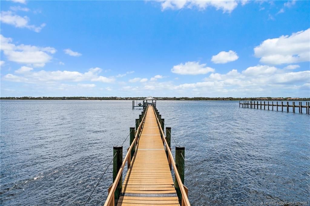 2318 NW Bay Colony Court, Stuart, FL 34994 Photo