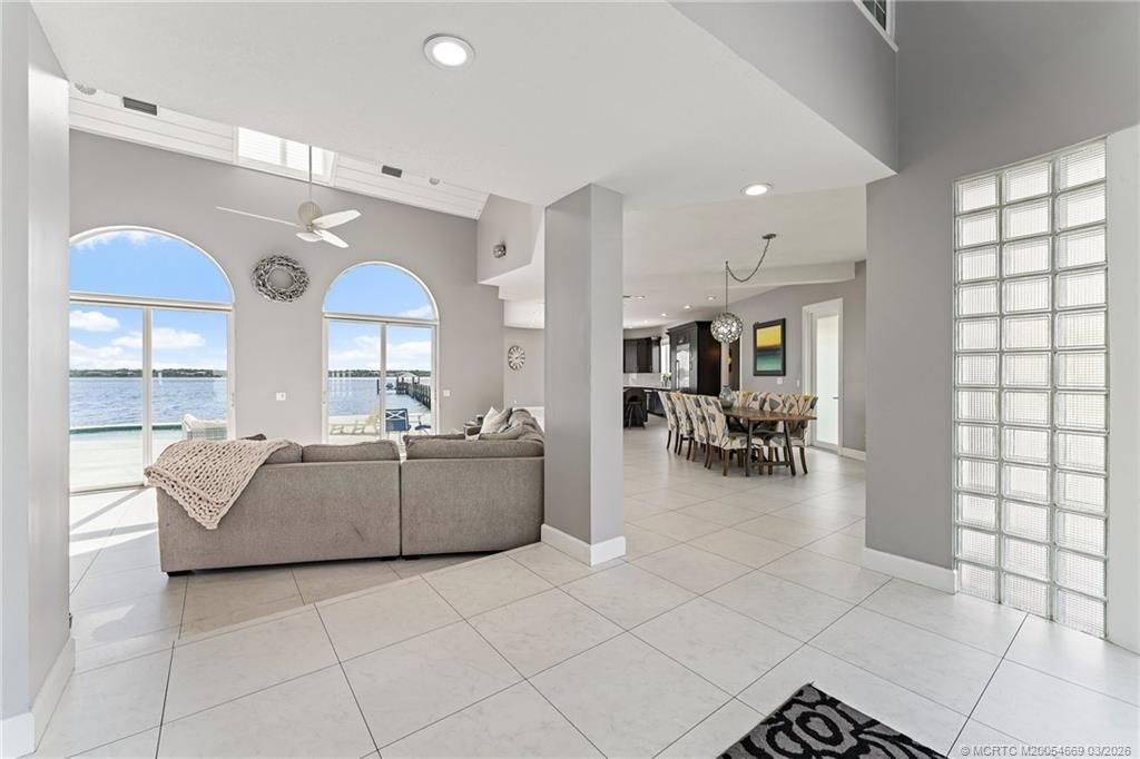 2318 NW Bay Colony Court, Stuart, FL 34994 Photo