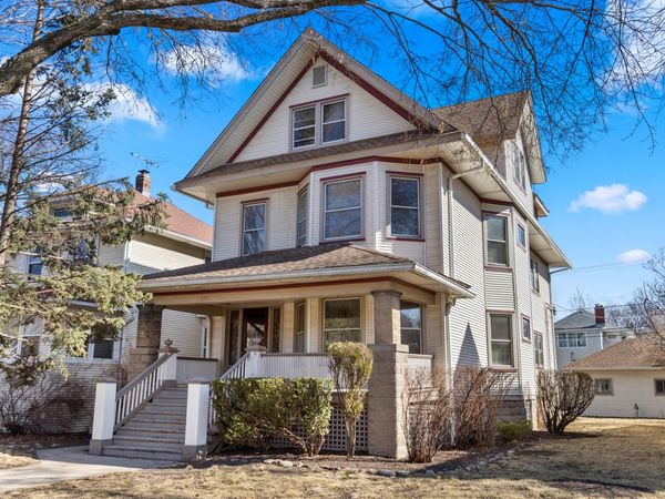 608 S Grove Avenue , Oak Park, IL 60304