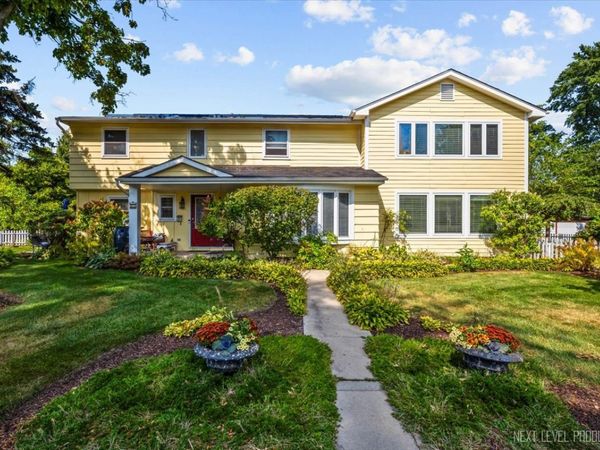 83 N Park Boulevard, Glen Ellyn, IL 60137