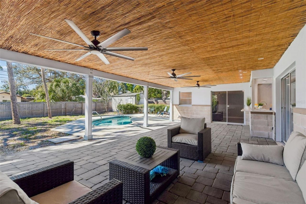 6695 Canton Street S, Saint Petersburg, FL 33712 Photo