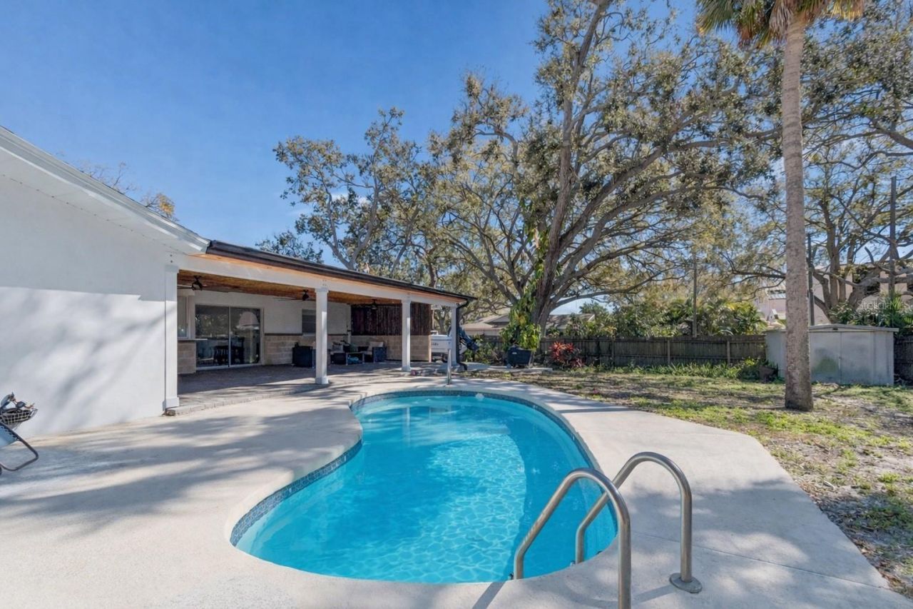 6695 Canton Street S, Saint Petersburg, FL 33712 Photo