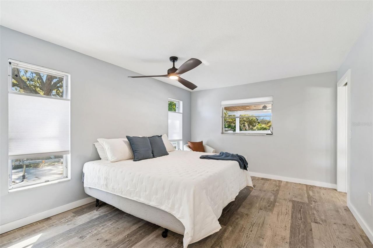 6695 Canton Street S, Saint Petersburg, FL 33712 Photo