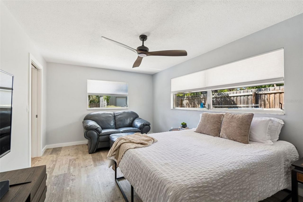 6695 Canton Street S, Saint Petersburg, FL 33712 Photo