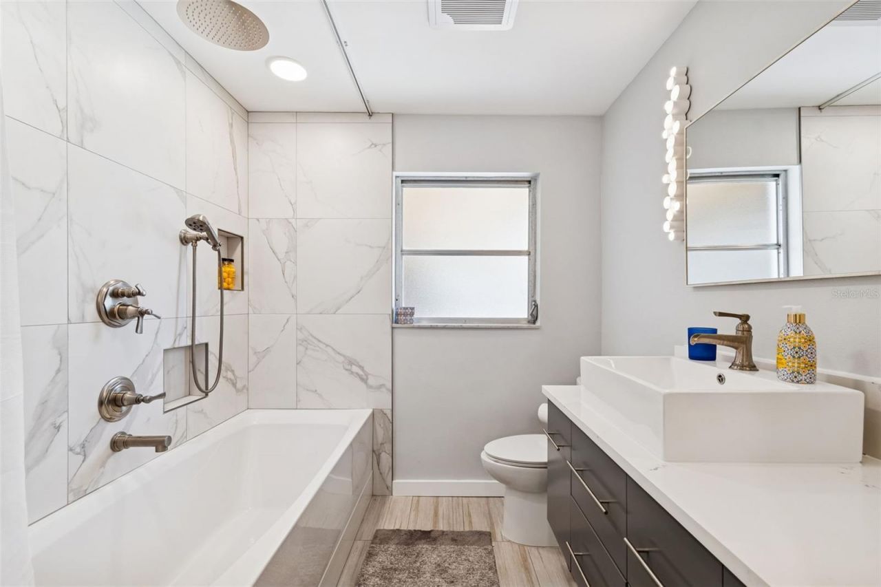 6695 Canton Street S, Saint Petersburg, FL 33712 Photo