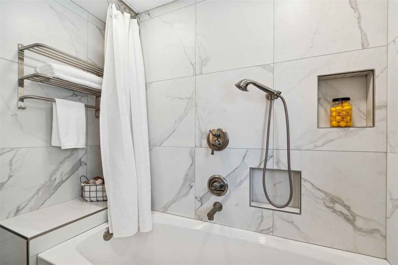 6695 Canton Street S, Saint Petersburg, FL 33712 Photo