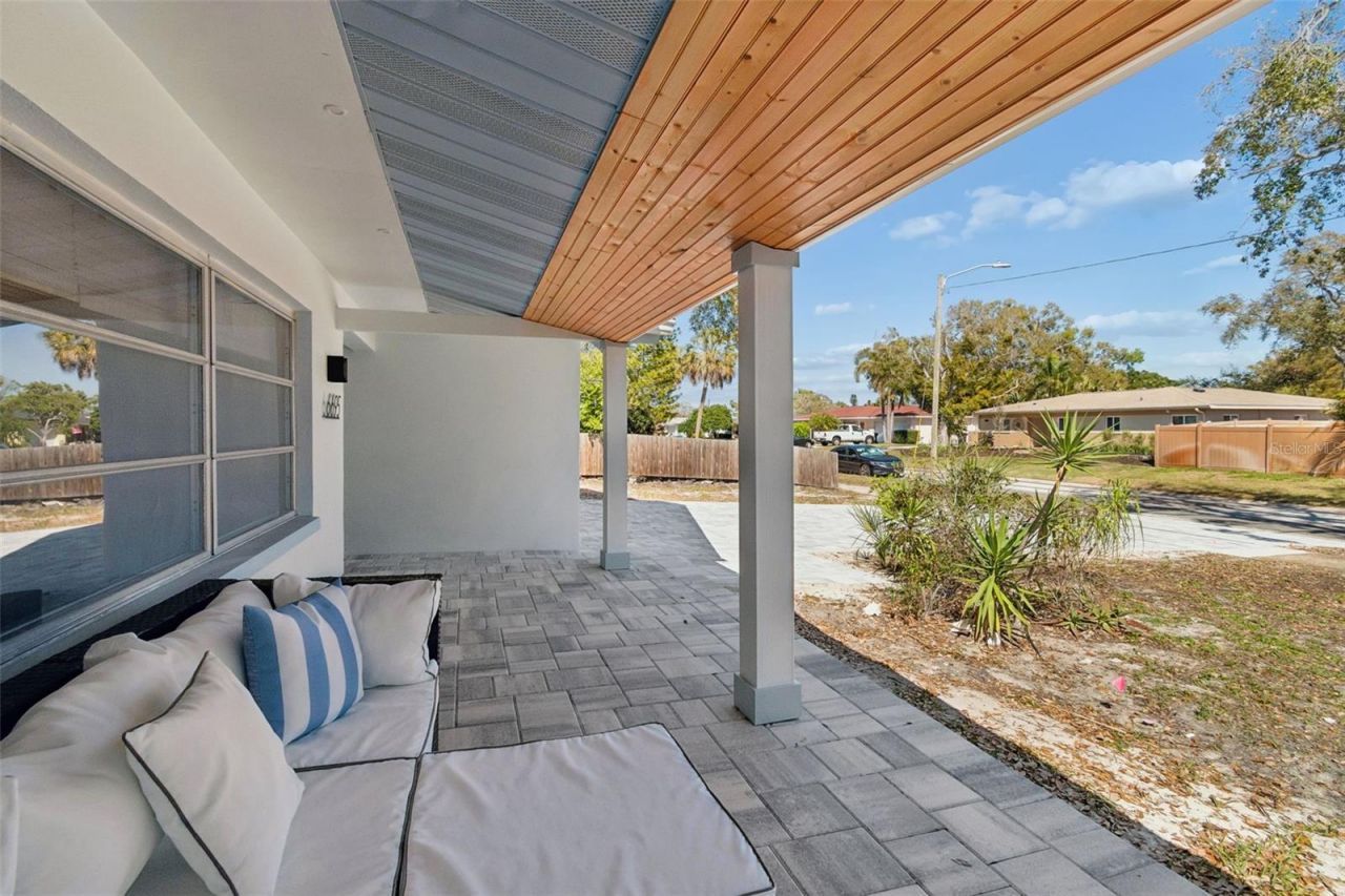 6695 Canton Street S, Saint Petersburg, FL 33712 Photo