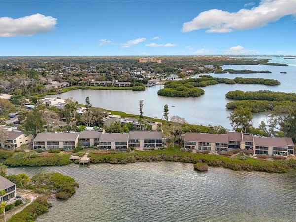 1510 PELICAN POINT DRIVE , Unit BA270, SARASOTA, FL 34231