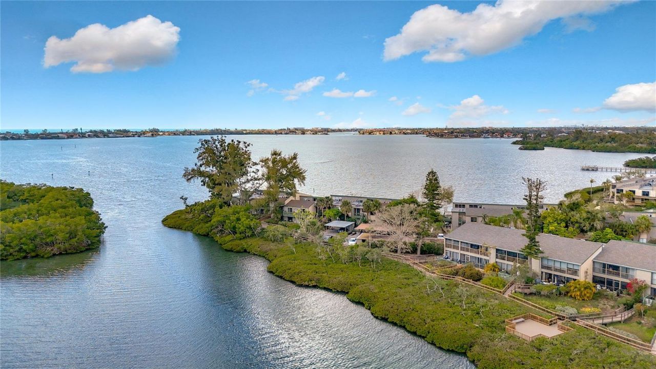 1510 Pelican Point Drive, Unit BA270, Sarasota, FL 34231 Photo