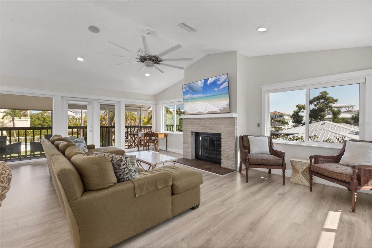 825 Tarawitt Drive, Longboat Key, FL 34228 Photo
