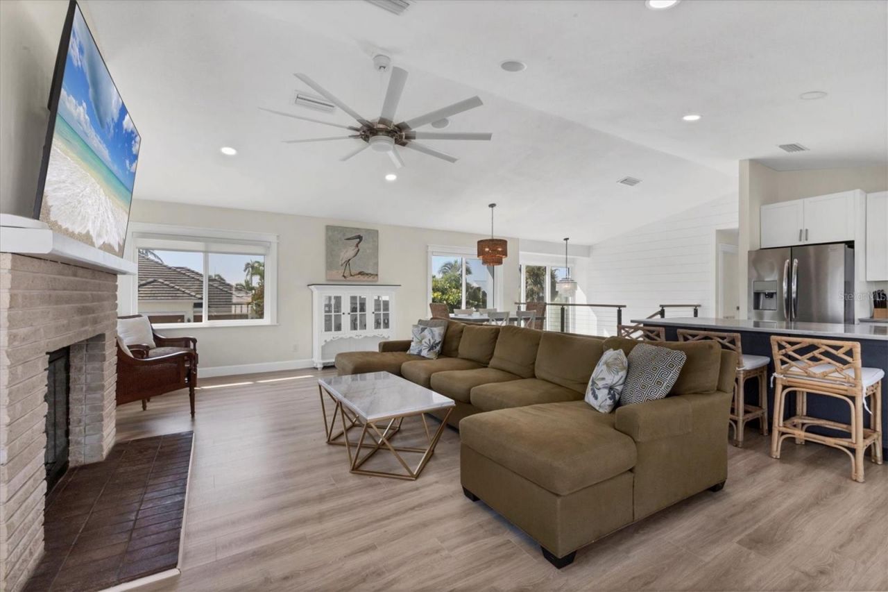 825 Tarawitt Drive, Longboat Key, FL 34228 Photo