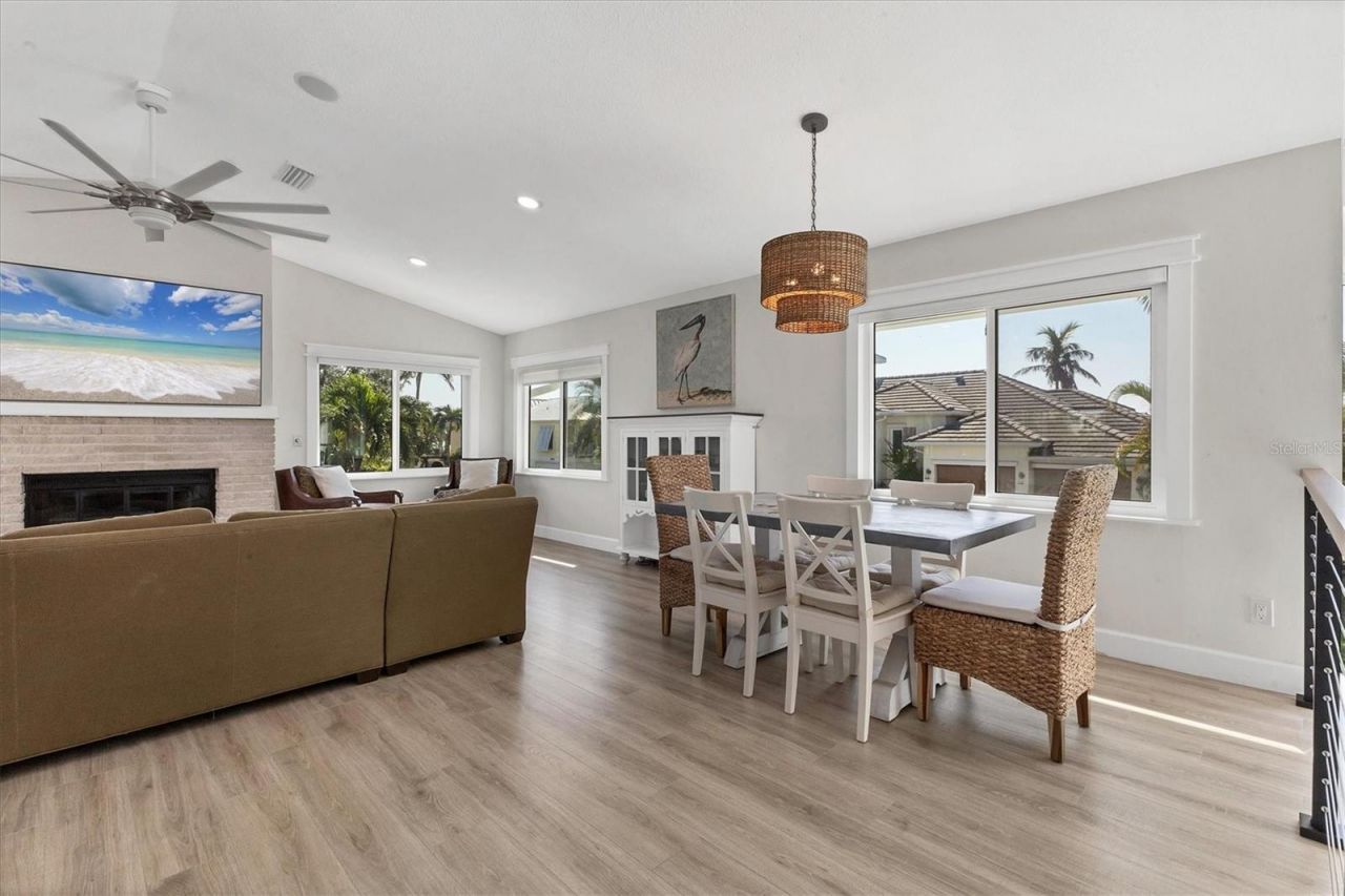 825 Tarawitt Drive, Longboat Key, FL 34228 Photo