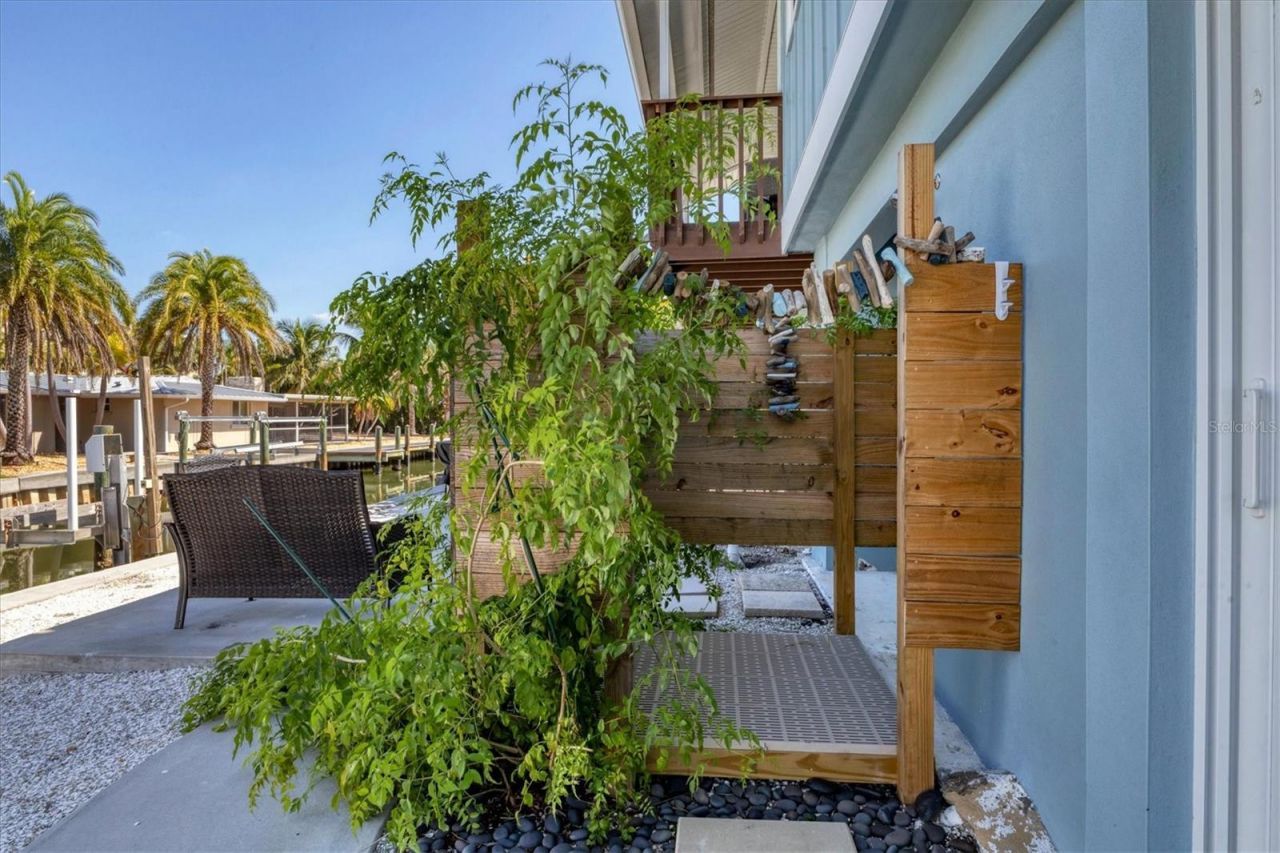 825 Tarawitt Drive, Longboat Key, FL 34228 Photo