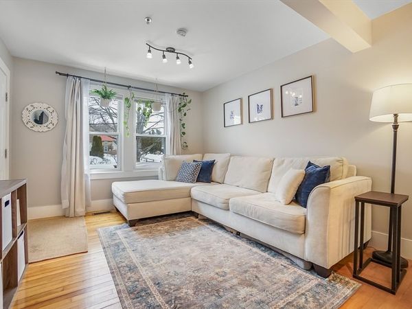 5 Russell St., Unit 1, Amesbury, MA 01913