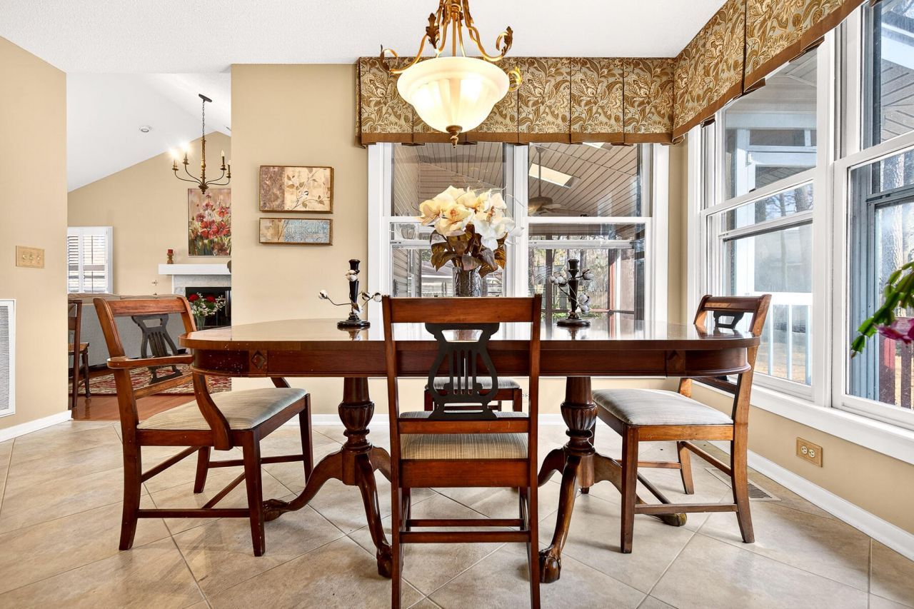 104 Glasgow Circle Photo 12