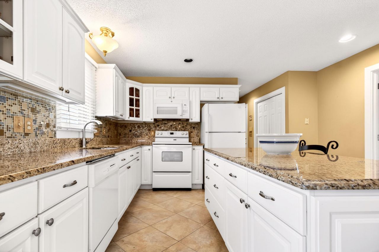 104 Glasgow Circle Photo 17