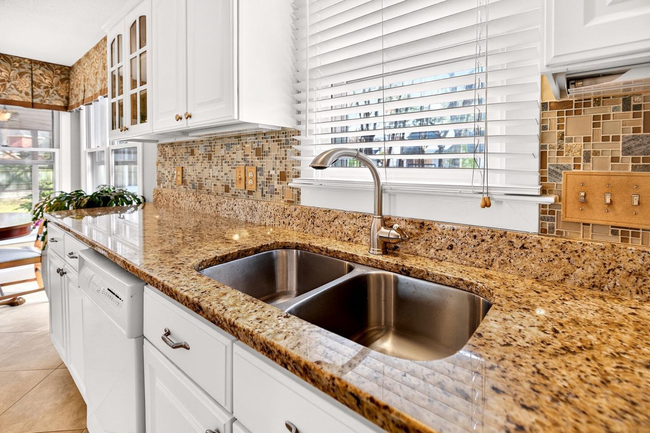 104 Glasgow Circle Photo 18