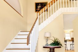 104 Glasgow Circle photo 4