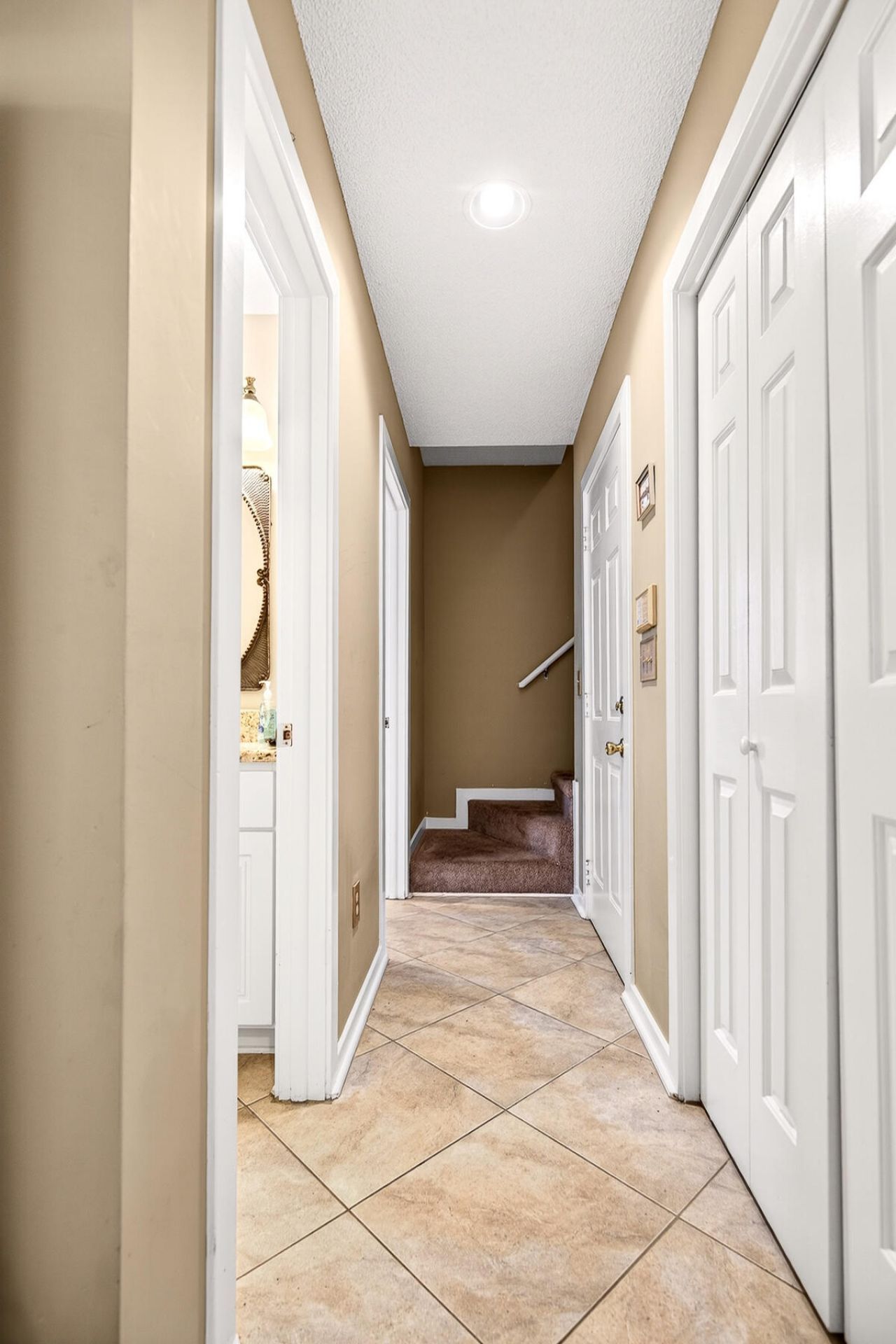 104 Glasgow Circle Photo 23