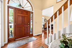 104 Glasgow Circle photo 4