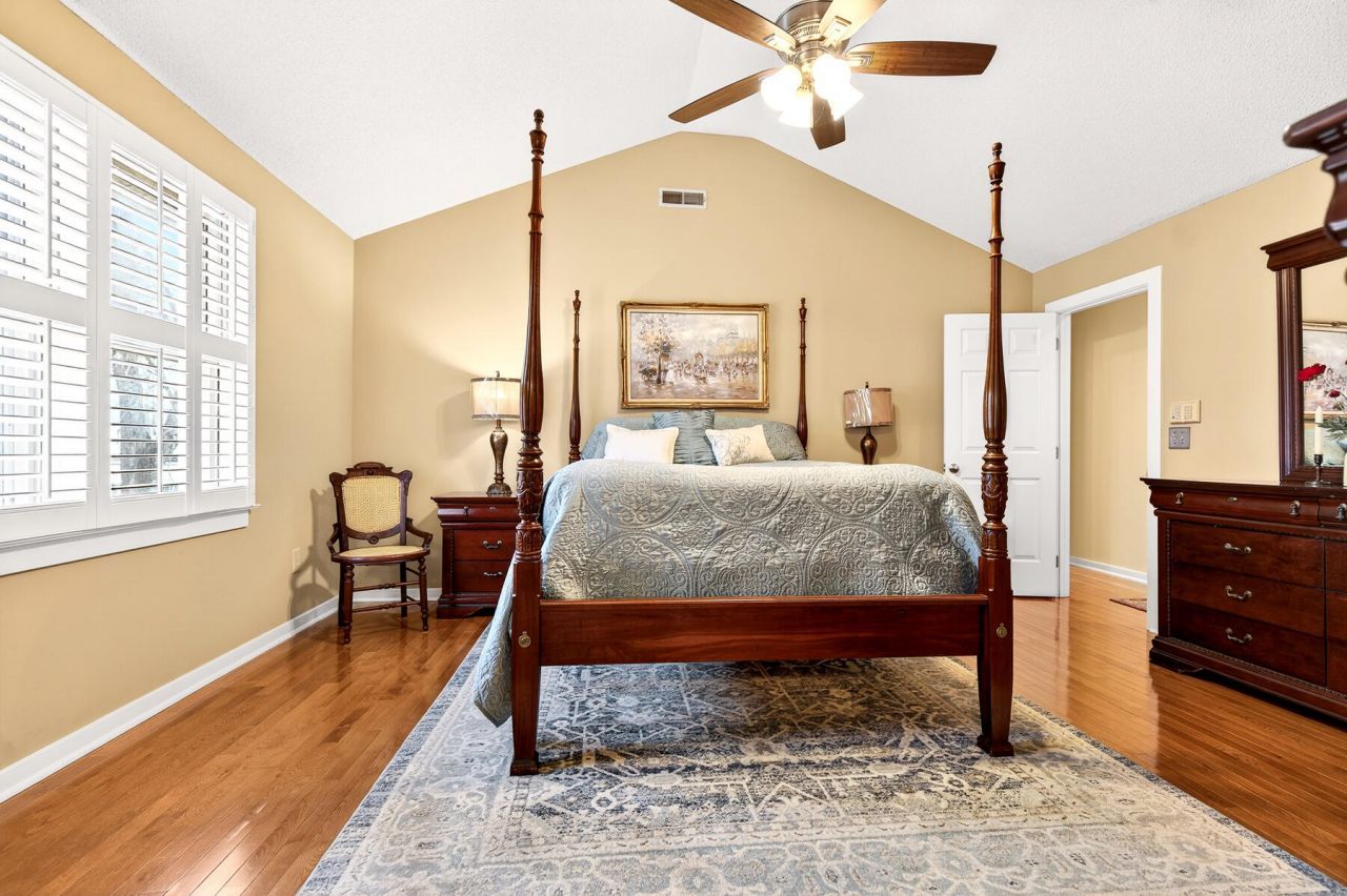 104 Glasgow Circle Photo 38