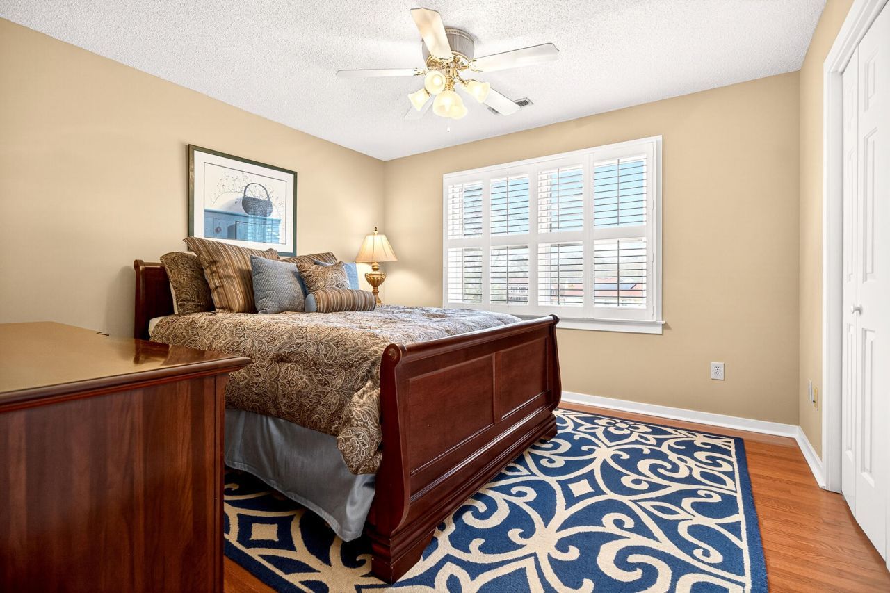 104 Glasgow Circle Photo 45