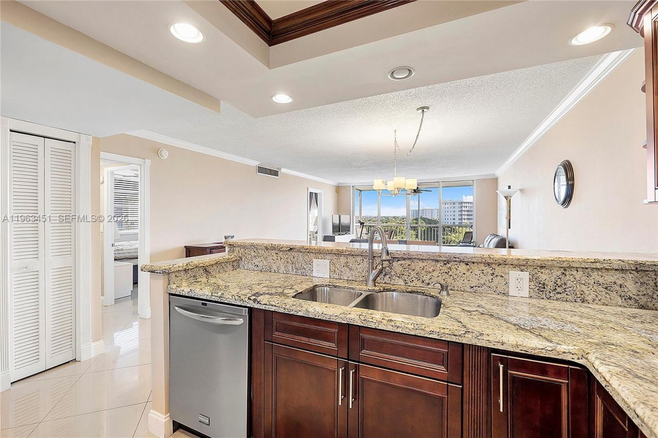 2940 N Course Dr , Unit 712, Pompano Beach, FL 33069 Photo