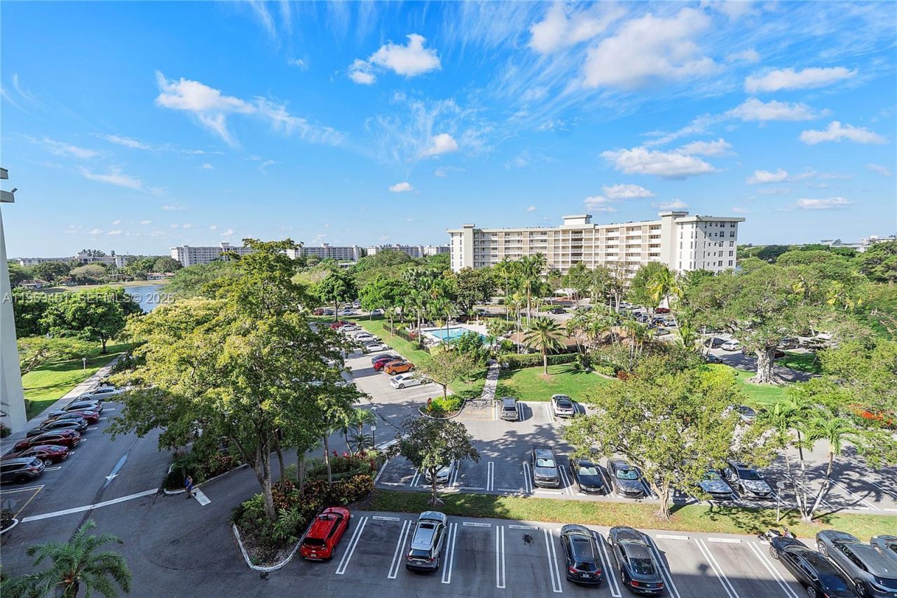 2940 N Course Dr , Unit 712, Pompano Beach, FL 33069 Photo