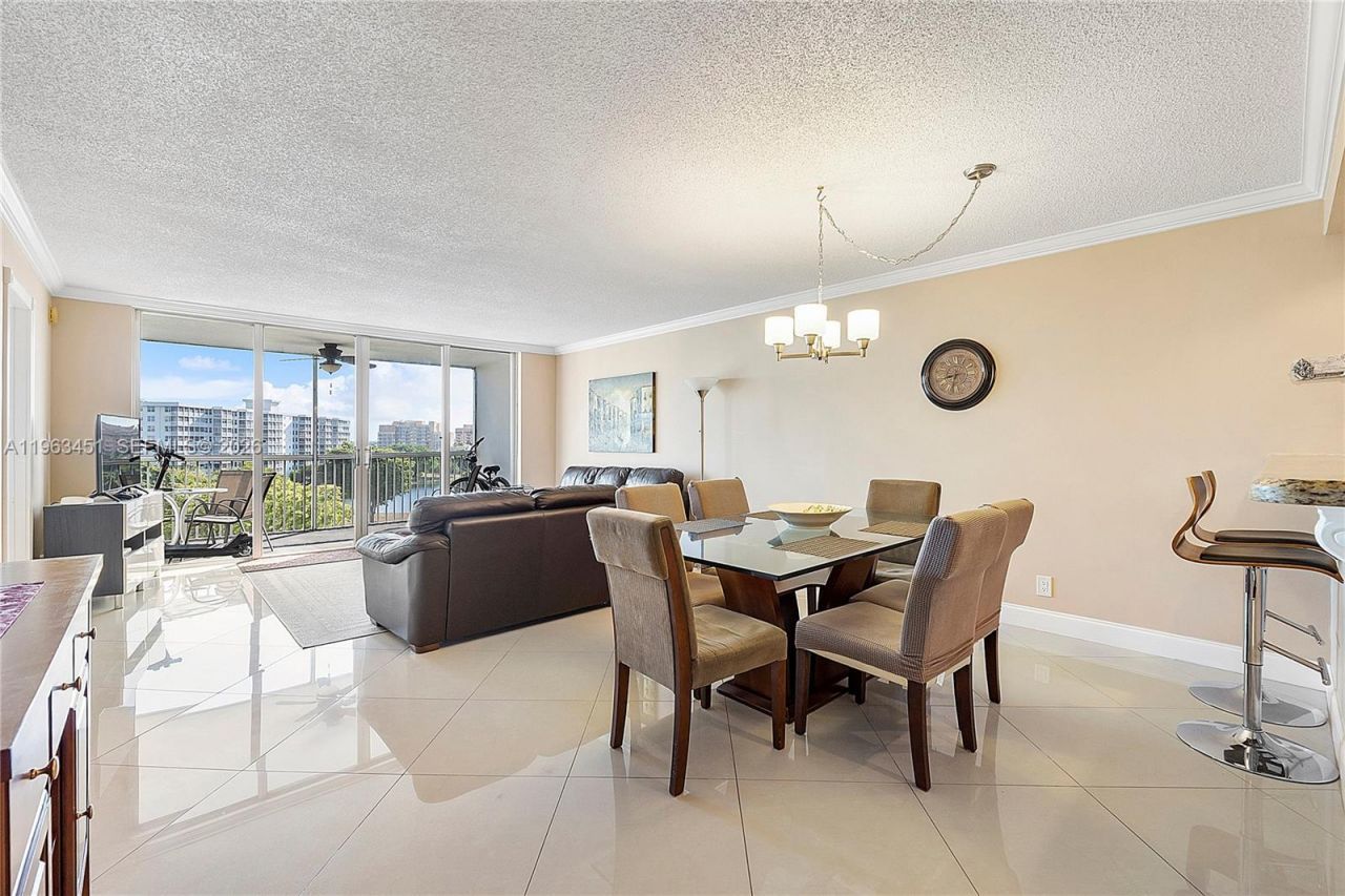 2940 N Course Dr , Unit 712, Pompano Beach, FL 33069 Photo