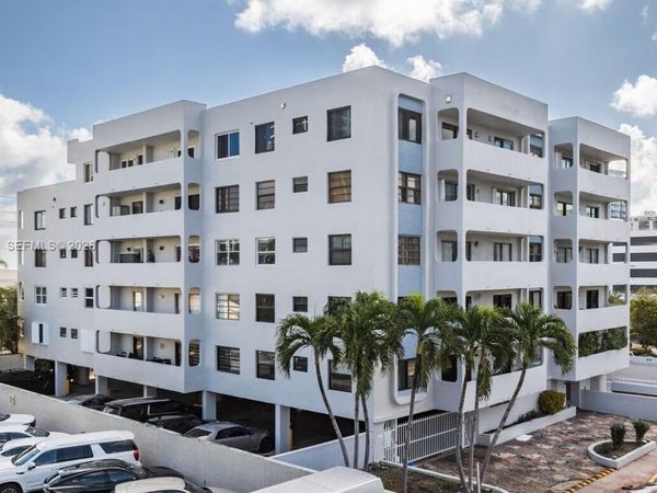 6725 Harding Ave , Unit 204, Miami Beach, FL 33141