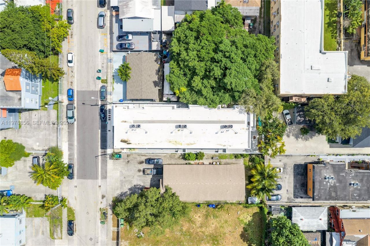 526 SW 2nd St, Miami, FL 33130 Photo