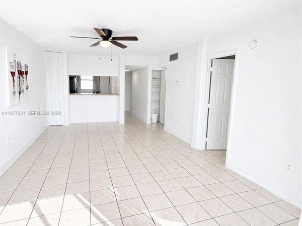 19805 SW 114th Ave, Unit 315, Miami, FL 33157