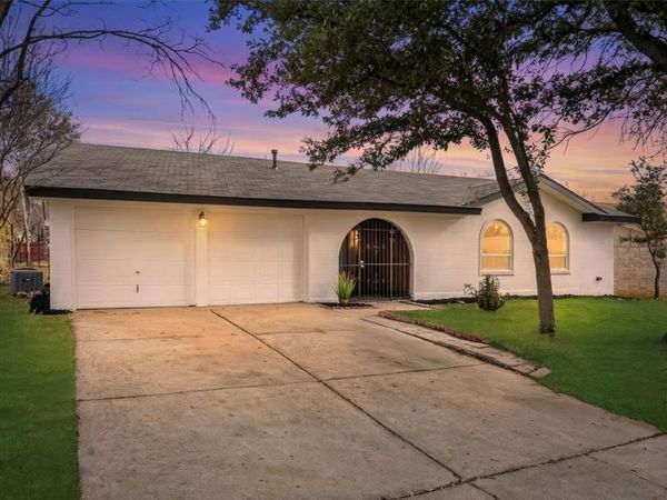 3405 Woodbridge Drive, Forest Hill, TX 76140