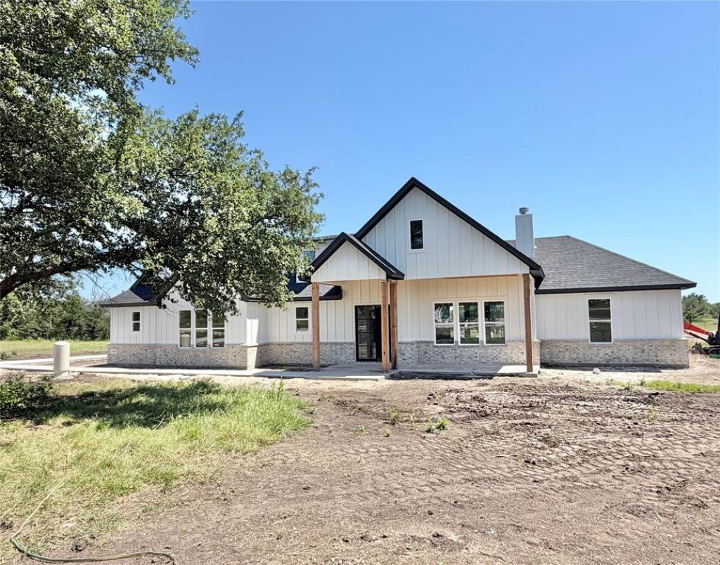 2020 Collin Street, Weatherford, TX 76085 Main Photo