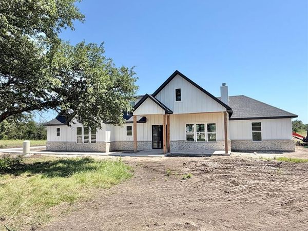 2020 Collin Street, Weatherford, TX 76085