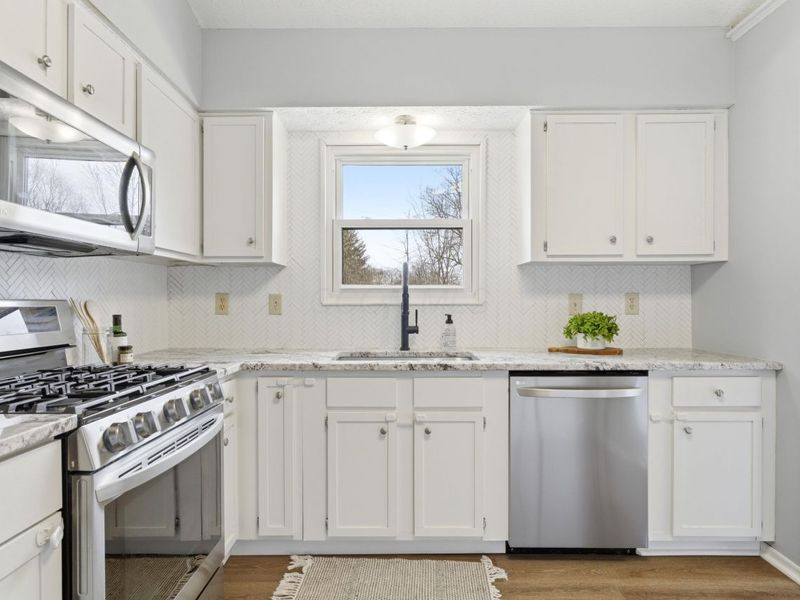 3698 Skipstone Place, Columbus, OH 43221 Photo 13