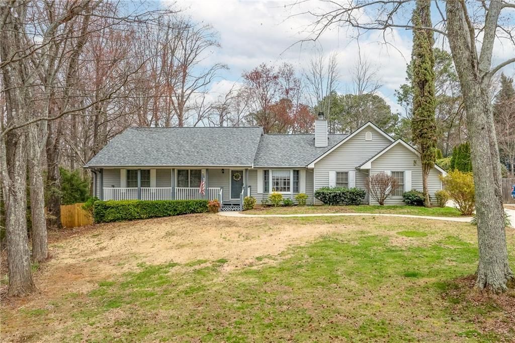 5730 Garden Walk, Flowery Branch, GA 30542 Main Photo