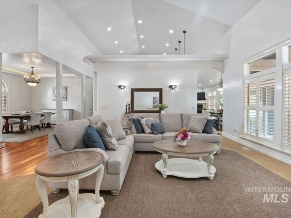 3129 S Silvertip Ln, Meridian, ID 83642