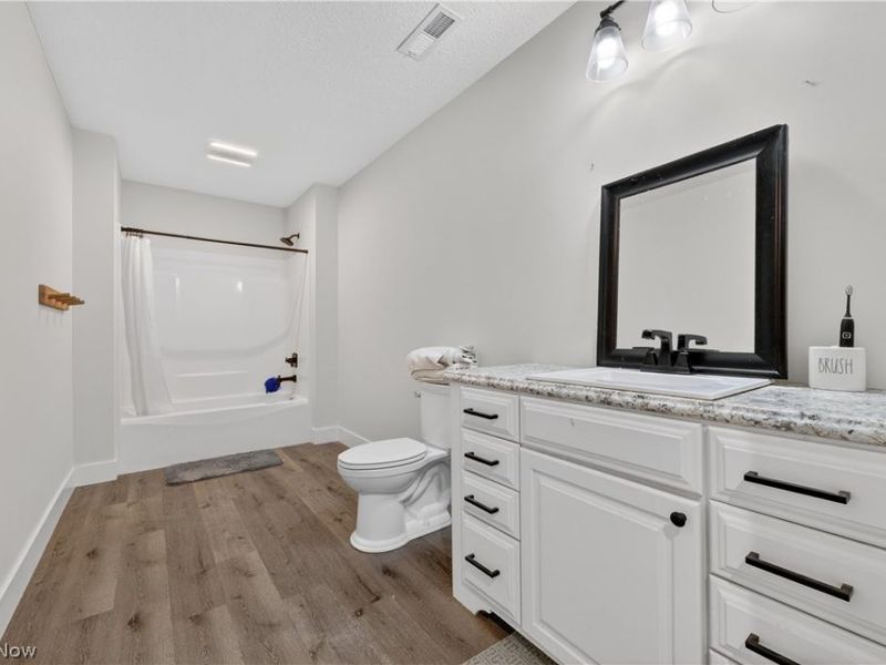 2252 Applegrove Street NE, Canton, OH 44721 Photo 20