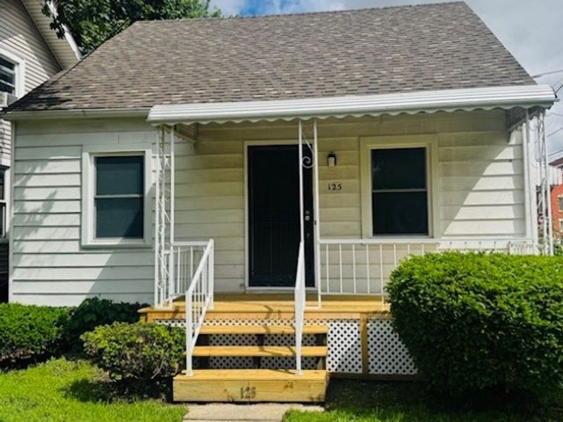 125 E 30th Street, Lorain, OH 44055 Photo 1